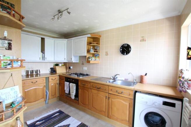 kitchen 1.jpg