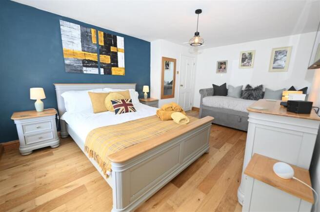 3 bed Not Specified for sale Image 9