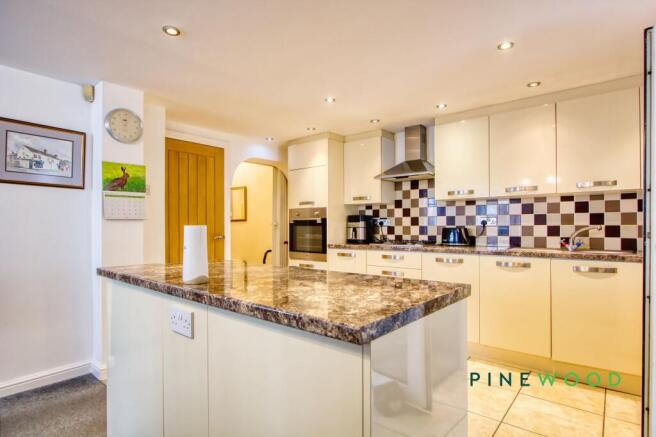 Kitchen / Breakfast Room