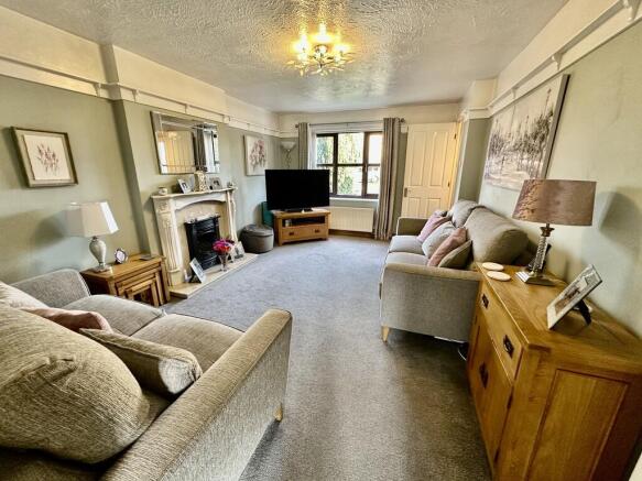 3 bed Semi-Detached for sale Image 11