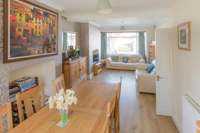 Lounge/Dining Room