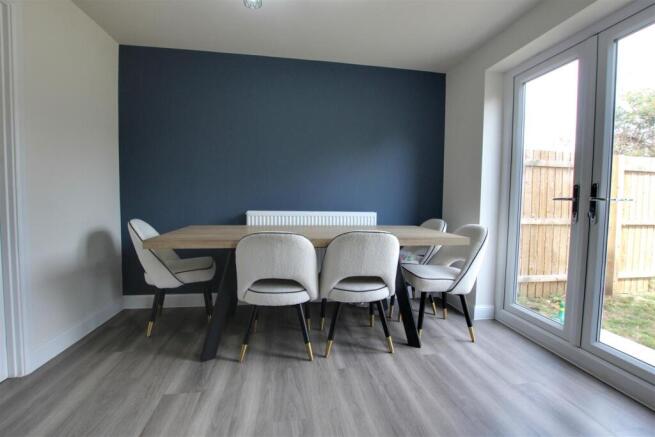 3 bed Semi-Detached for sale Image 7
