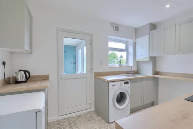 3 bed Semi-Detached for sale Image 8