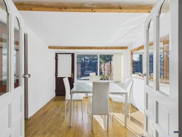 3 bed House for sale Image 6