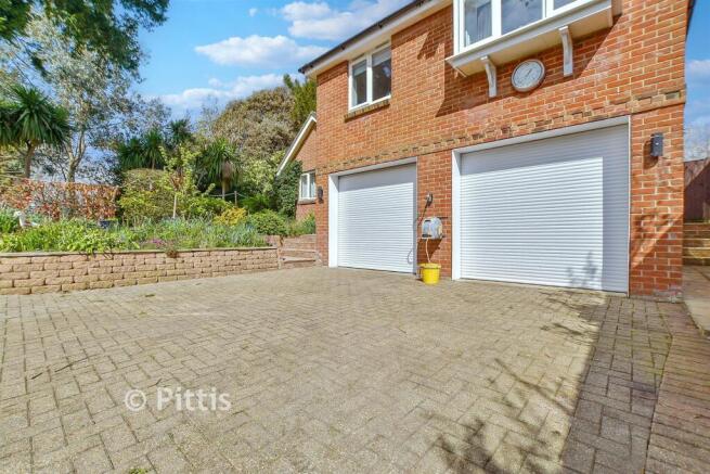 Driveway/Parking