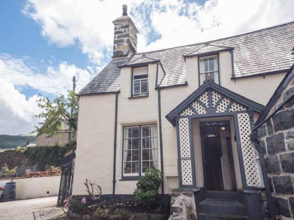 Isfryn House