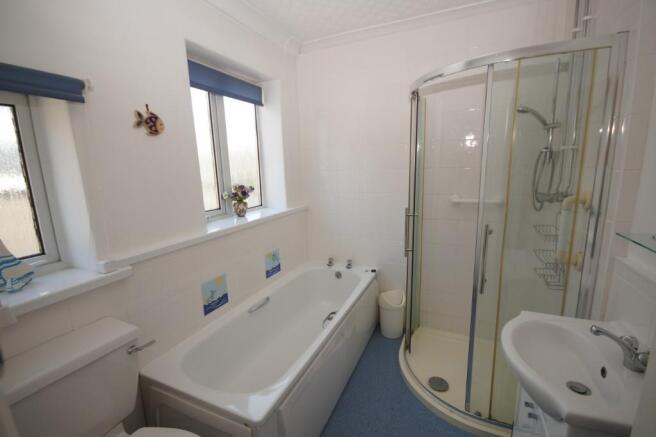 Ton Yr Ywen Bathroom
