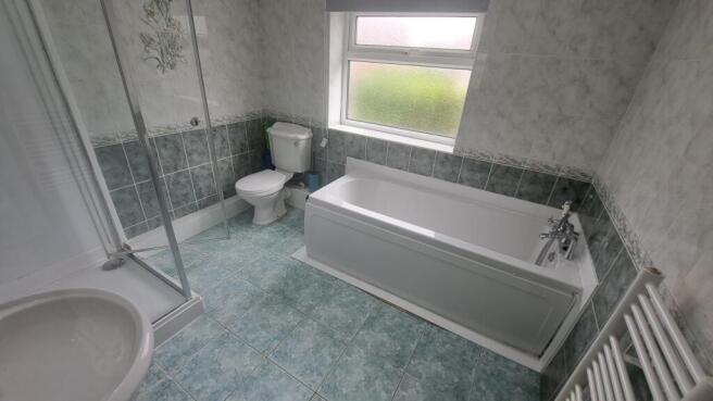1 bed House Share to rent Image 12