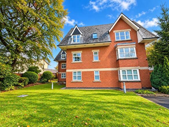 1-bed flat on Centurion Court, Watling Street Road, Fulwood, Preston, £95,000