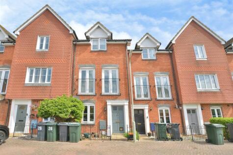 Alderney Way, Kennington, Ashford