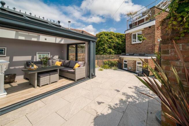 Garden Room & Rear Garden