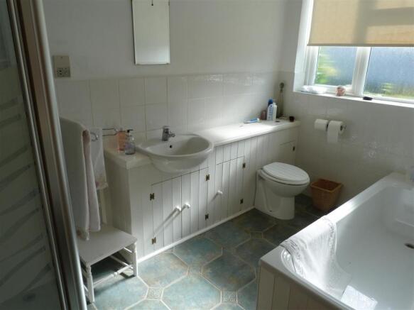 EN-SUITE