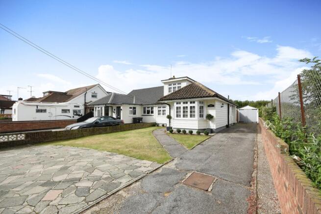 Generous Frontage