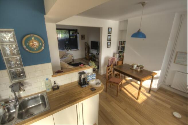Photo 3