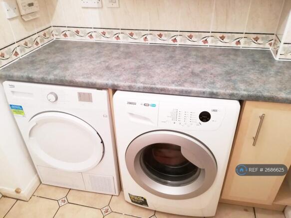 Washing Machine & Tumble Dryer