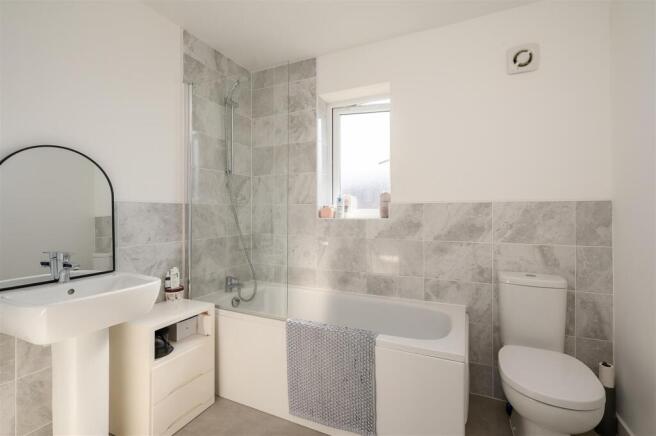 2 bed Terraced for sale Image 7