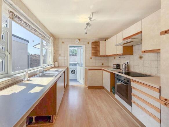 3 bed Terraced for sale Image 7