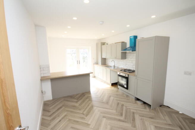 3 bed Terraced for sale Image 4