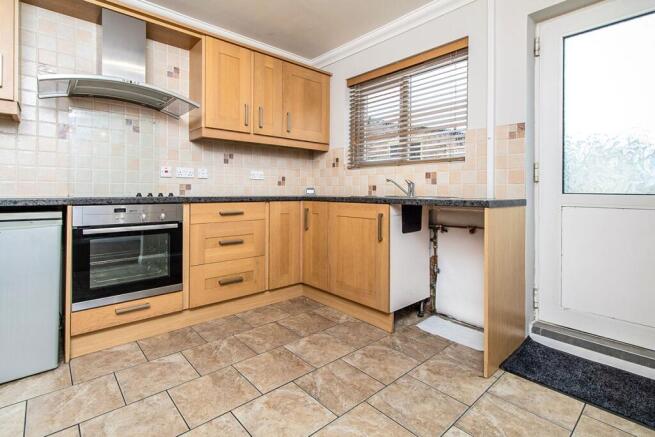 Kitchen / Dining Roo