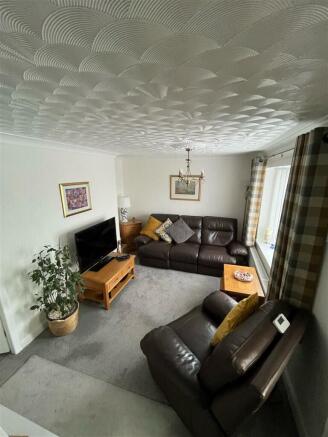 56 hardie avenue (17).jpeg