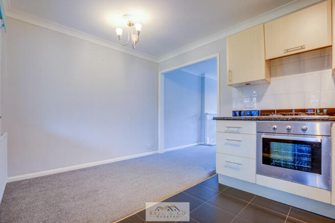 2 bed Semi-Detached for sale Image 4