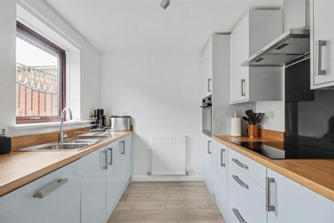 Kitchen_1.jpeg