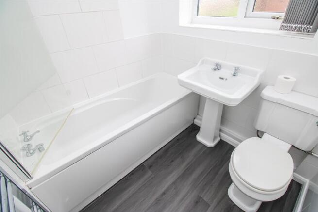3 bed Semi-Detached for sale Image 8