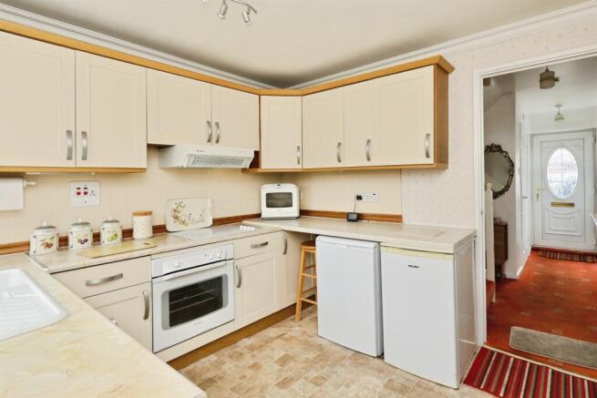 St. Davids Close, Worksop photo 5