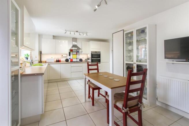 Kitchen-Diner-1-1.jpg