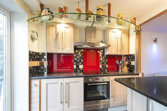 17 Baywell Rd Me19 5