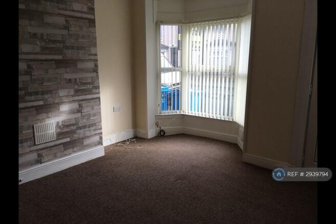 2 bed Terraced to rent Image 10