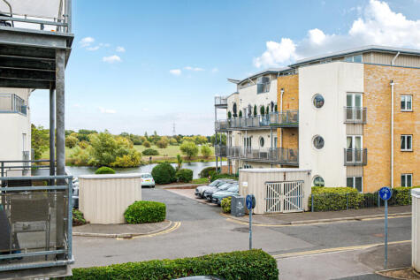 Bridge Wharf, Chertsey, KT16