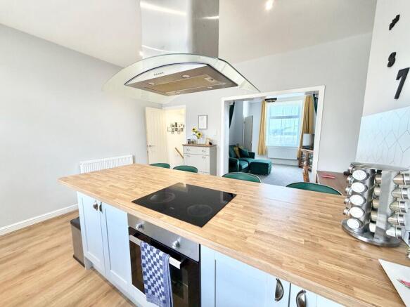 2 bed Terraced for sale Image 6