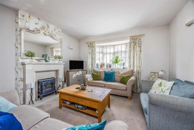 Anarue, Manor Road, Hayling Island-Small-PorticoMa