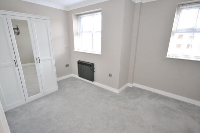 2 bed Flat for sale Image 6