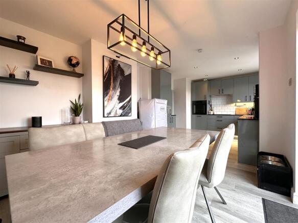 Open-Plan Dining Kitchen 526