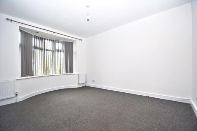 Eastern Avenue, Halfway photo 4