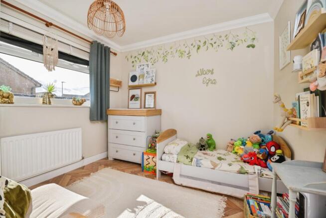 3 bed Semi-Detached for sale Image 10