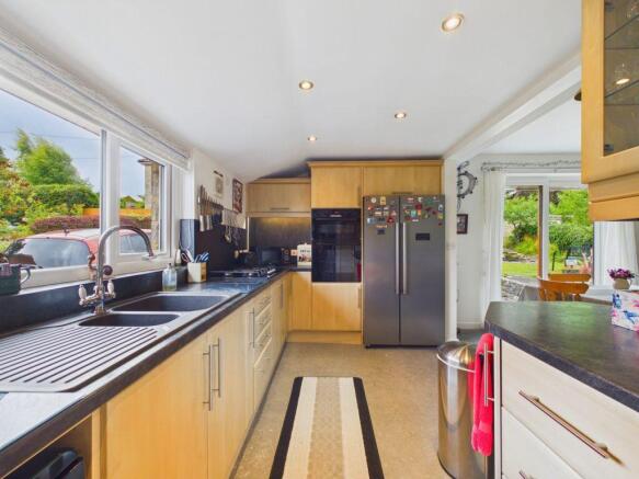 3 bed Semi-Detached Bungalow for sale Image 4