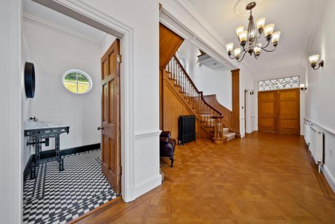 8 bed Detached for sale Image 6