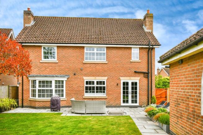 4 bed Detached for sale Image 6
