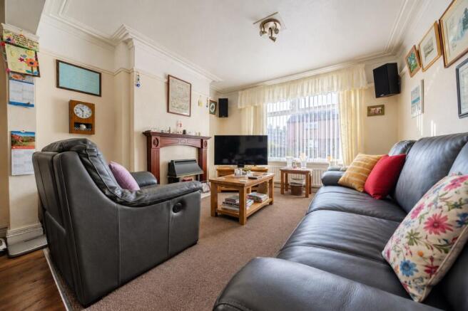 LIVING & DINING ROOM