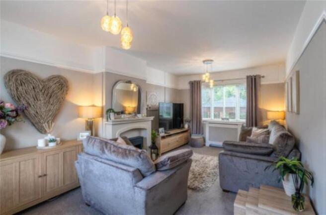 33 Pool Hall Crescent-11.jpg