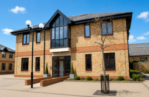 Flat 4, Belair House, Hanworth Lane, Chertsey KT16 9FP