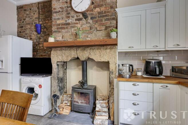 3 bed Semi-Detached for sale Image 4