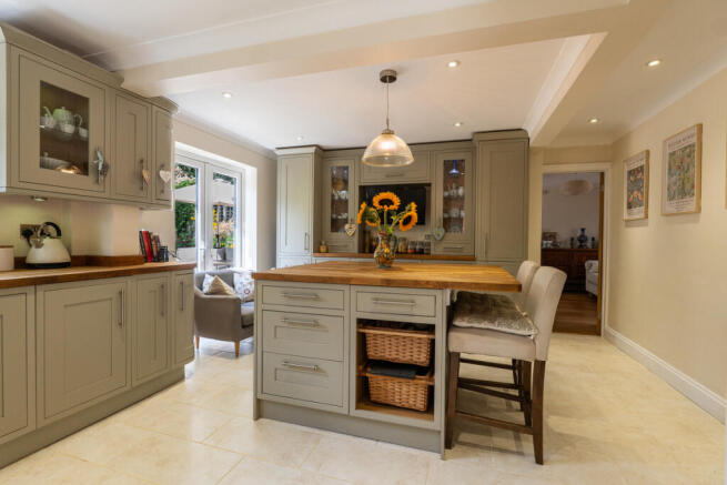 Kitchen/ Breakfast