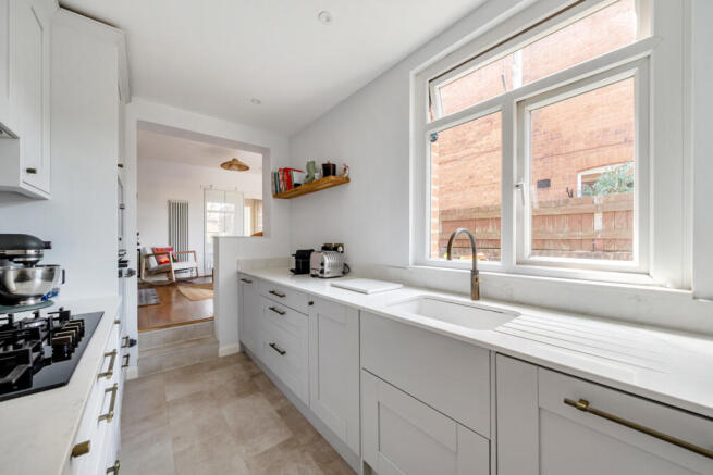 Foxenden Road, Guildford, GU1 photo 4