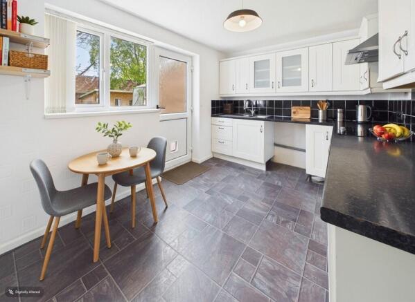 2 bed Semi-Detached for sale Image 6