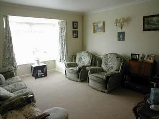 LOUNGE: