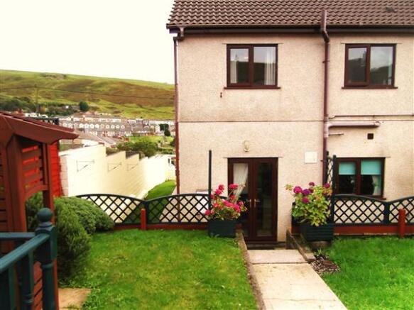 Rear Garden Image 4
